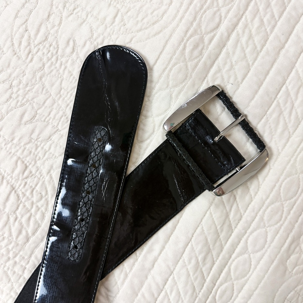 White House Black Market Patent Wide Stretch Statement Belt Snake Print XS Y2K - Picture 2 of 9